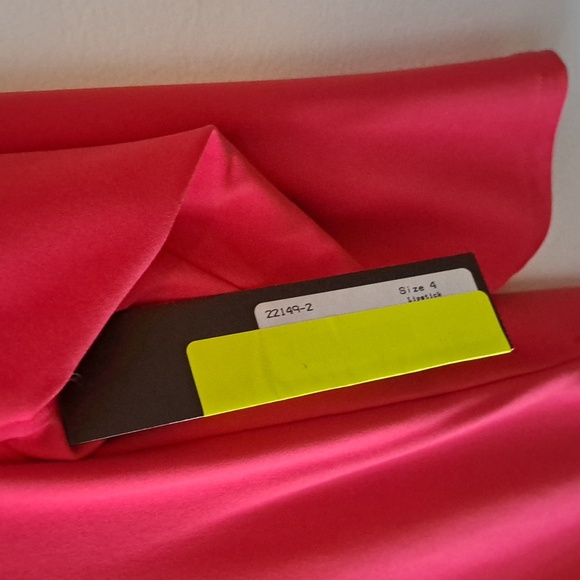 Sympli Red Tunic With Cut Out - Picture 2 of 3